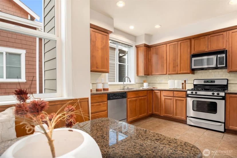 Property photo for 209 18th Avenue E #b, Seattle photo 19