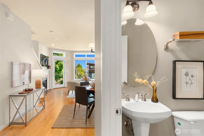 Property photo for 209 18th Avenue E #b, Seattle photo 15