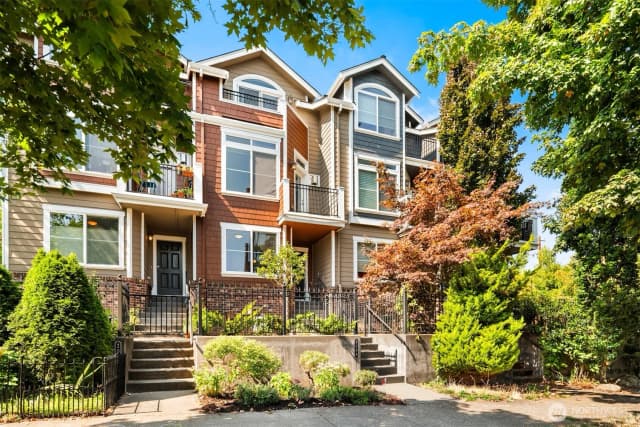 Property photo for 209 18th Avenue E #b, Seattle