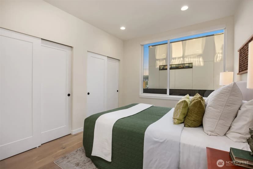 Property photo for 2314 B Fairview Avenue E, Seattle photo 20