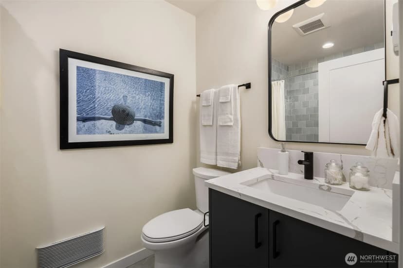 Property photo for 2314 B Fairview Avenue E, Seattle photo 15