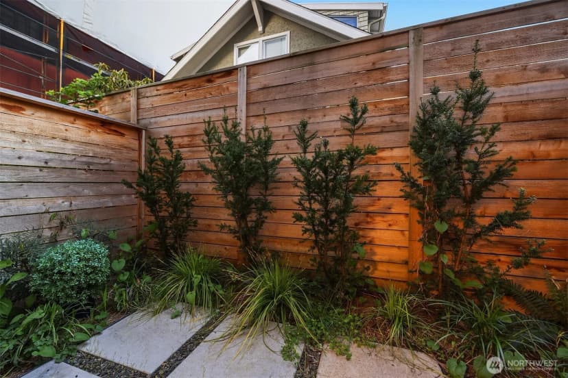 Property photo for 2314 B Fairview Avenue E, Seattle photo 18