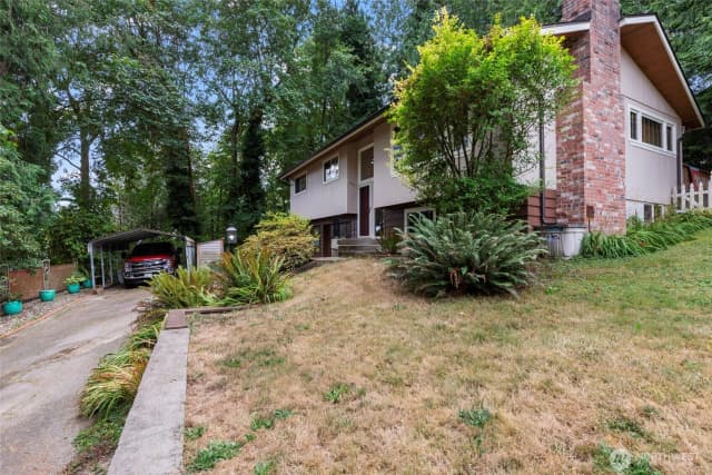 Property photo for 223 Alnus Way, Bremerton