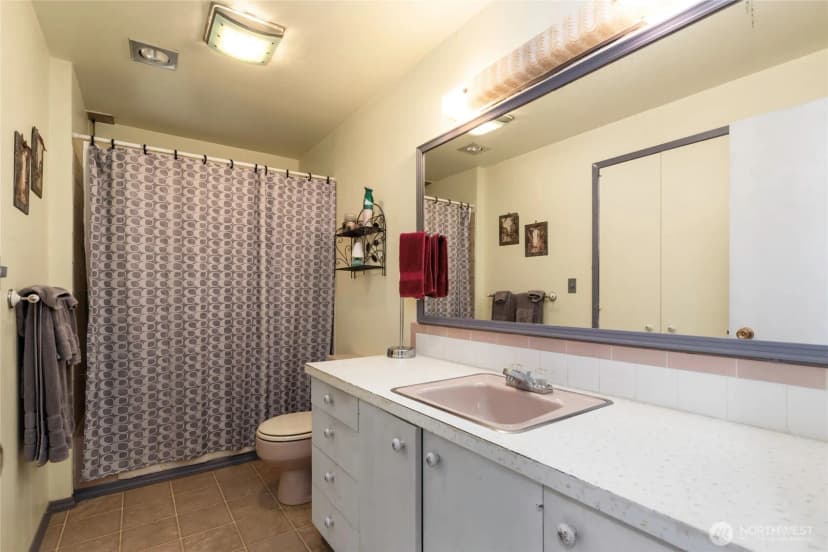 Property photo for 223 Alnus Way, Bremerton photo 13