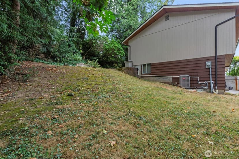 Property photo for 223 Alnus Way, Bremerton photo 20
