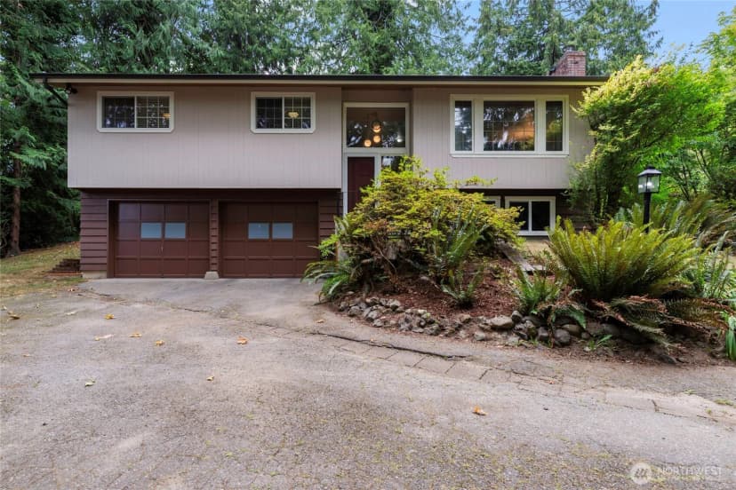 Property photo for 223 Alnus Way, Bremerton photo 3