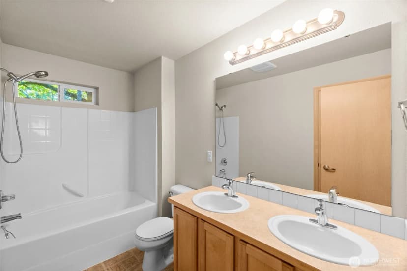 Property photo for 2325 Cooper Crest Street Nw, Olympia photo 20