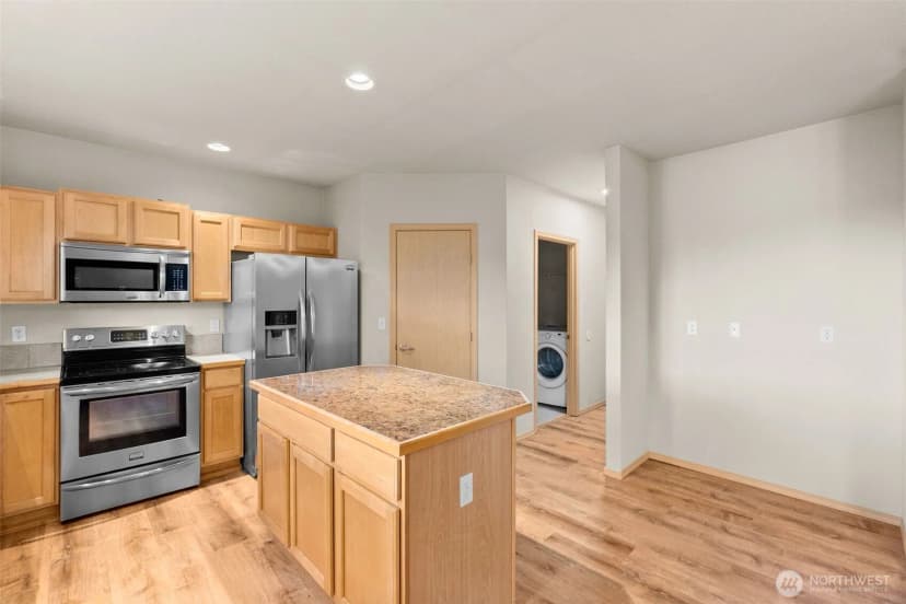 Property photo for 2325 Cooper Crest Street Nw, Olympia photo 12