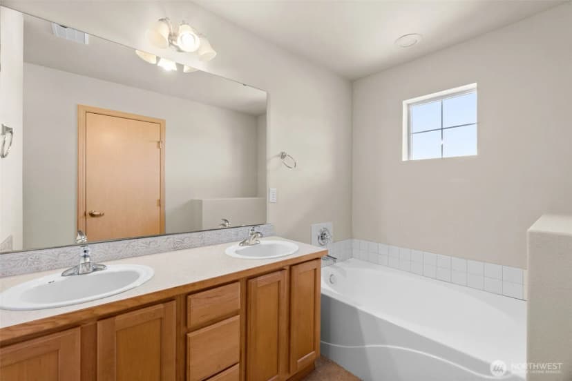 Property photo for 2325 Cooper Crest Street Nw, Olympia photo 25