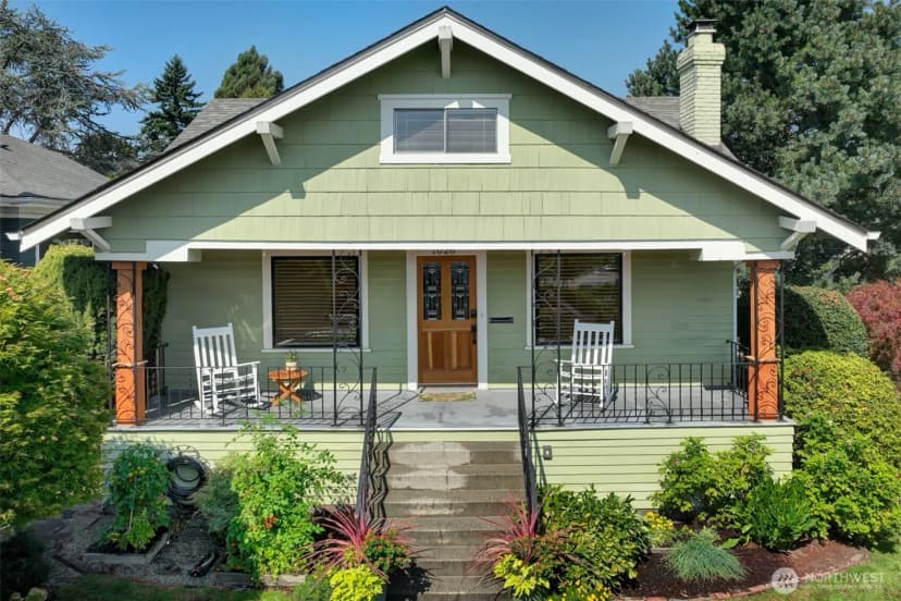 Property photo for 1026 N 48th Street, Seattle photo 2