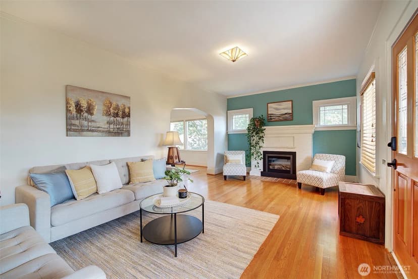 Property photo for 1026 N 48th Street, Seattle photo 4