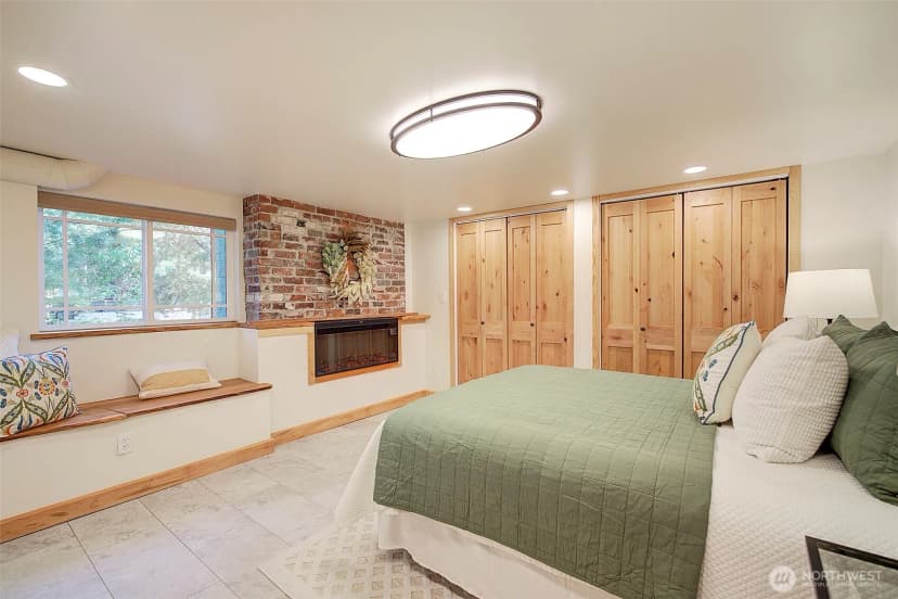 Property photo for 1026 N 48th Street, Seattle photo 31
