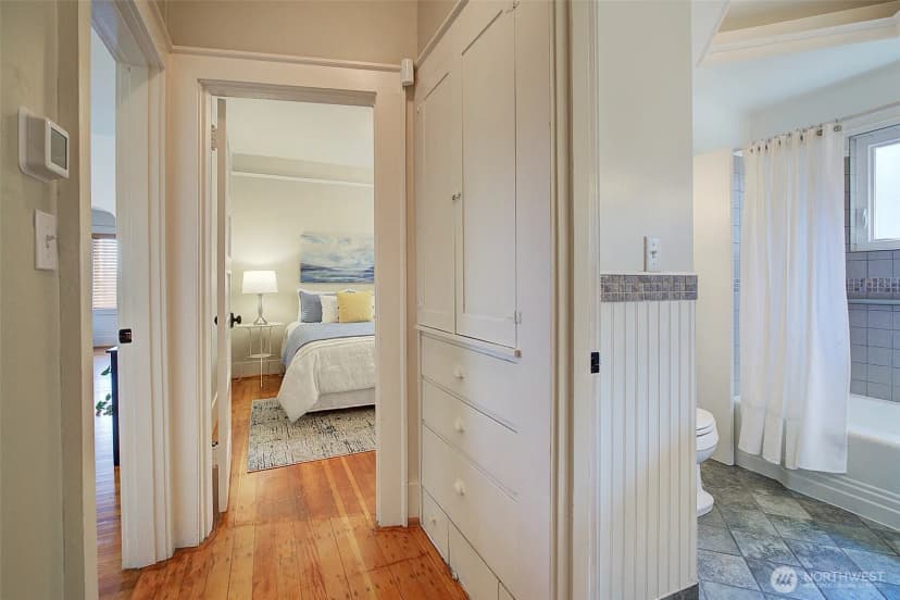 Property photo for 1026 N 48th Street, Seattle photo 19