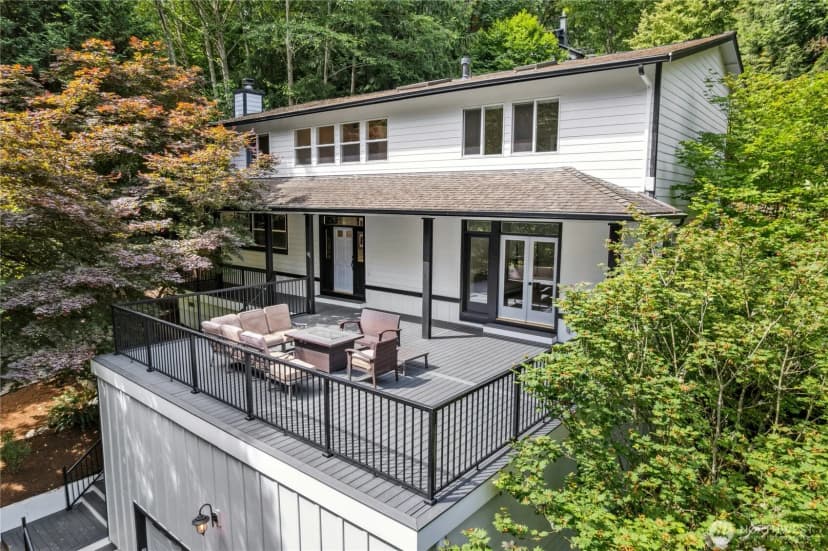 Property photo for 17519 33rd Avenue Ne, Lake Forest Park photo 2