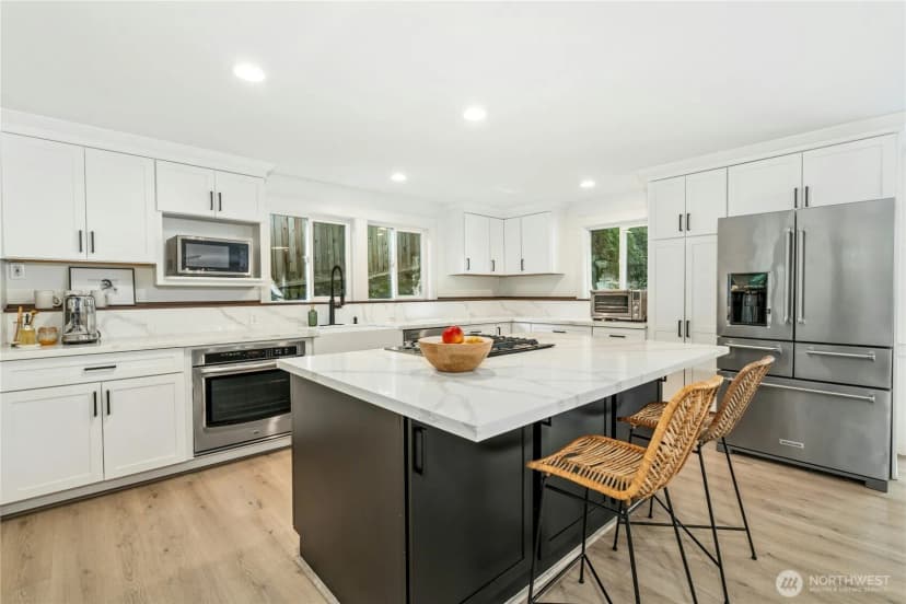 Property photo for 17519 33rd Avenue Ne, Lake Forest Park photo 7