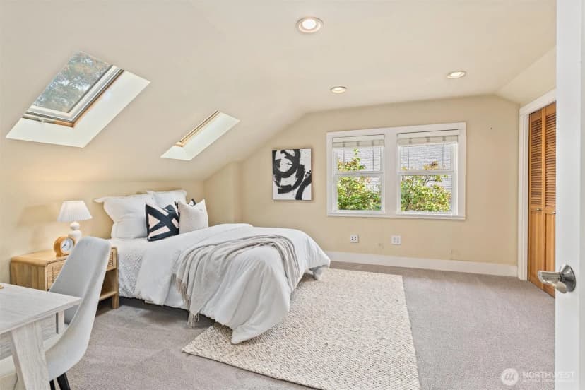 Property photo for 511 30th Avenue, Seattle photo 23