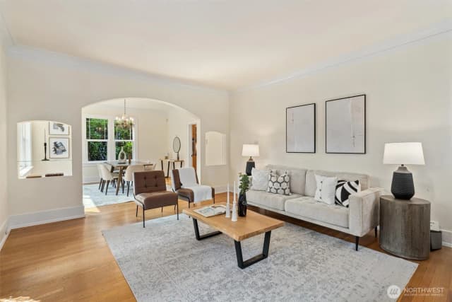 Property photo for 511 30th Avenue, Seattle photo 3