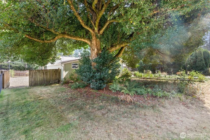 Property photo for 2510 Greenlawn Street Se, Lacey photo 37