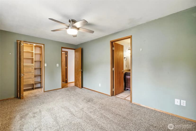 Property photo for 2510 Greenlawn Street Se, Lacey photo 17