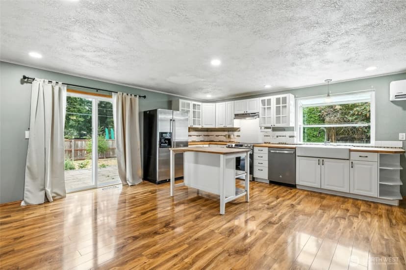 Property photo for 2510 Greenlawn Street Se, Lacey photo 10