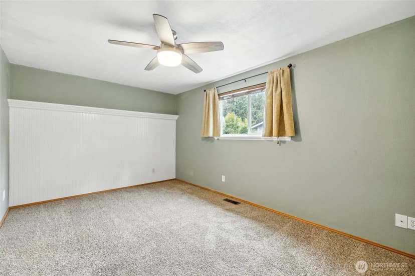 Property photo for 2510 Greenlawn Street Se, Lacey photo 18