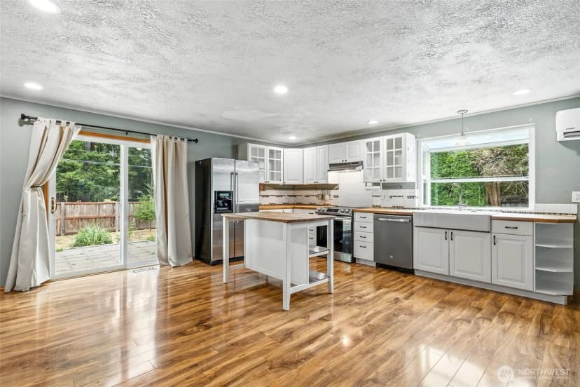 Property photo for 2510 Greenlawn Street Se, Lacey photo 16