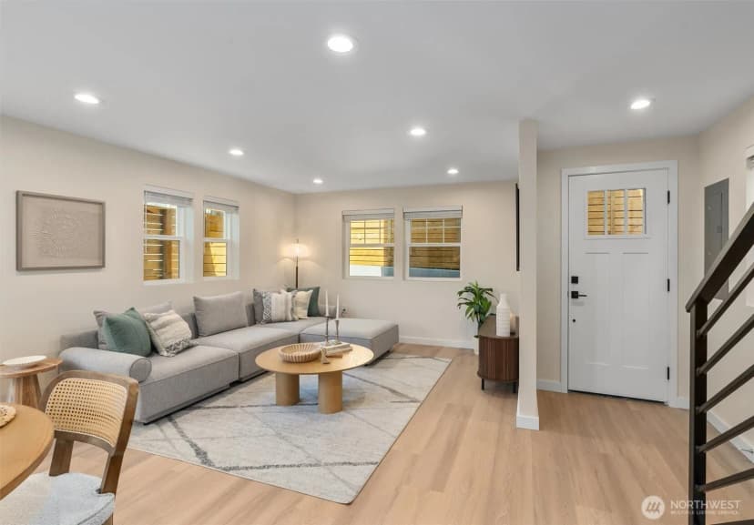 Property photo for 320 B Nw 51 Street, Seattle photo 10
