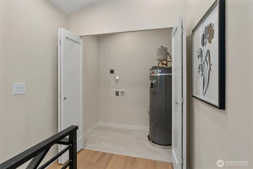 Property photo for 320 B Nw 51 Street, Seattle photo 24