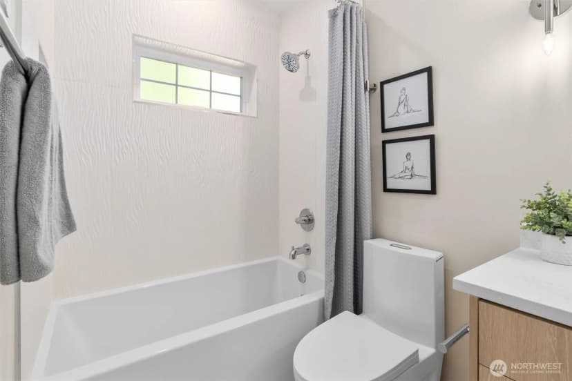 Property photo for 320 B Nw 51 Street, Seattle photo 23
