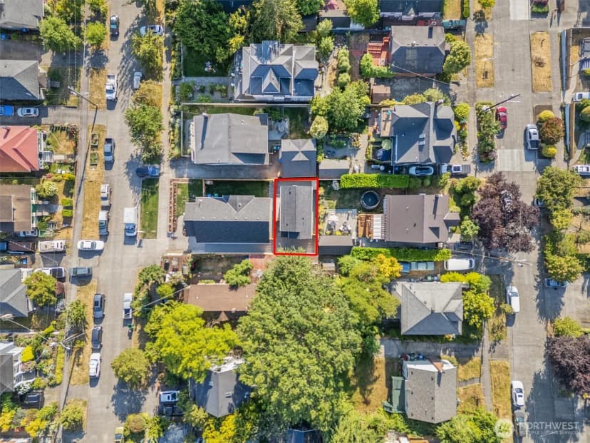 Property photo for 320 B Nw 51 Street, Seattle photo 31