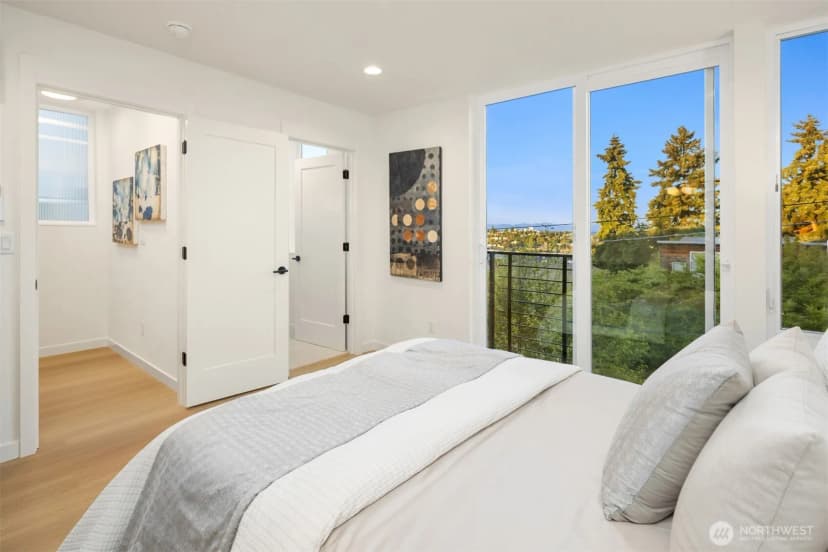 Property photo for 2341 16th Avenue S #c, Seattle photo 14