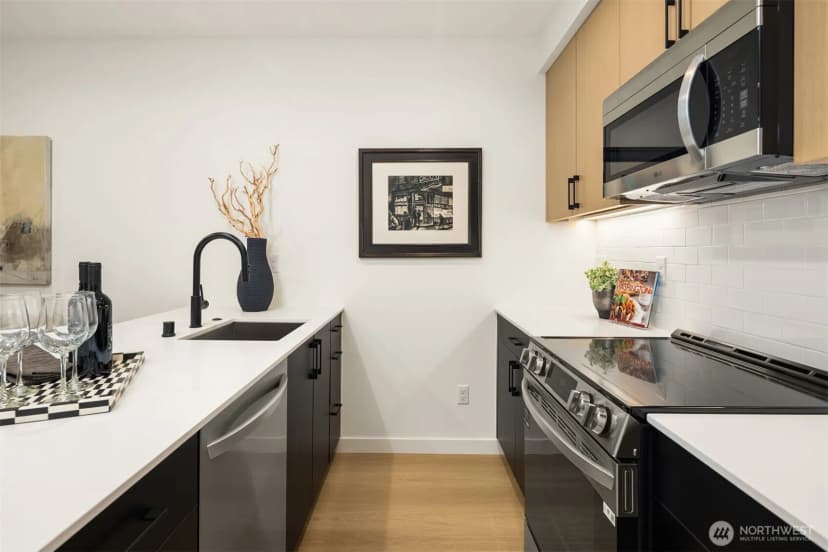 Property photo for 2341 16th Avenue S #c, Seattle photo 20