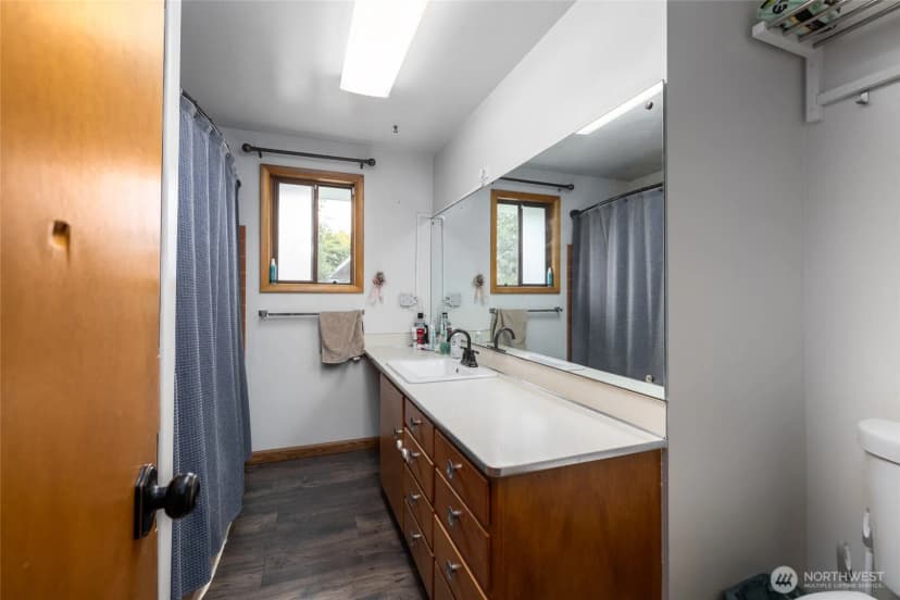 Property photo for 937 Fidalgo Street, Sedro Woolley photo 18