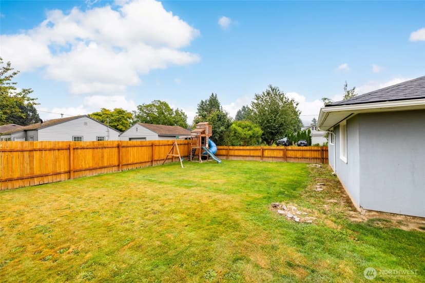 Property photo for 937 Fidalgo Street, Sedro Woolley photo 28