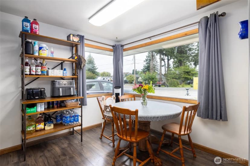 Property photo for 937 Fidalgo Street, Sedro Woolley photo 15