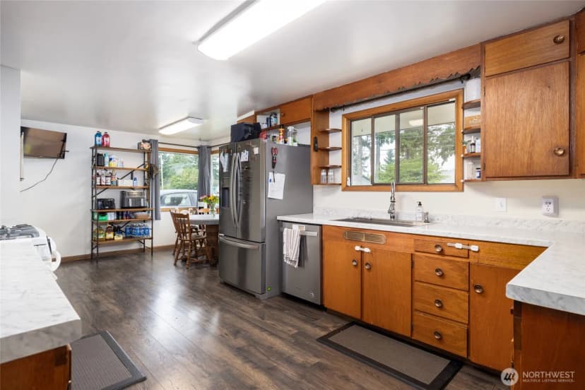 Property photo for 937 Fidalgo Street, Sedro Woolley photo 11