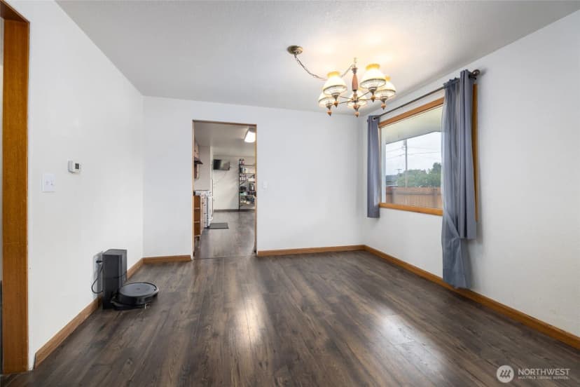 Property photo for 937 Fidalgo Street, Sedro Woolley photo 9