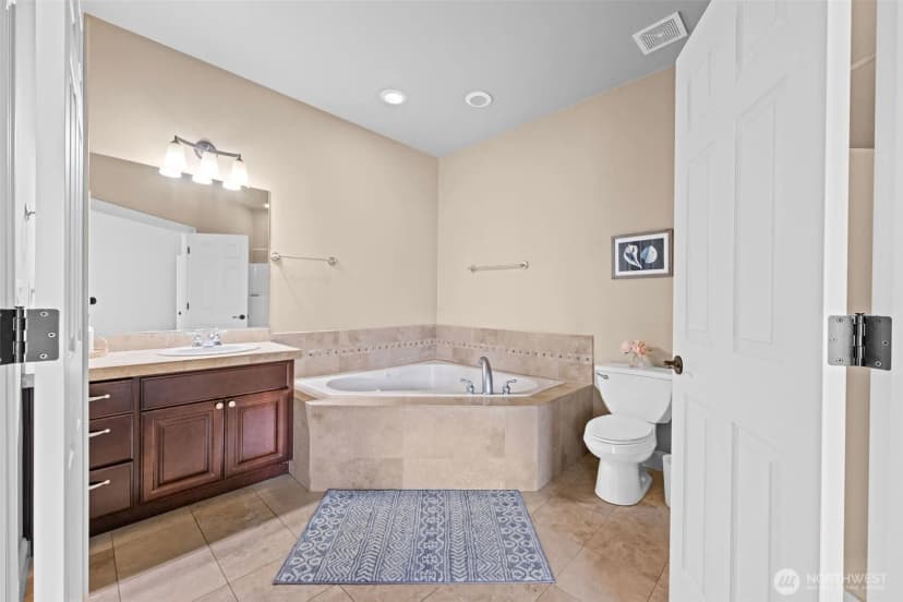 Property photo for 138 28th Street Nw, Long Beach photo 17