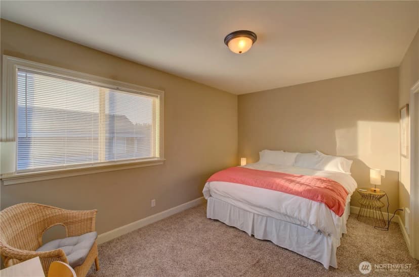 Property photo for 138 28th Street Nw, Long Beach photo 25