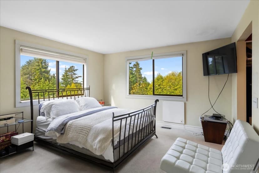 Property photo for 9100 Olympic View Drive, Edmonds photo 15