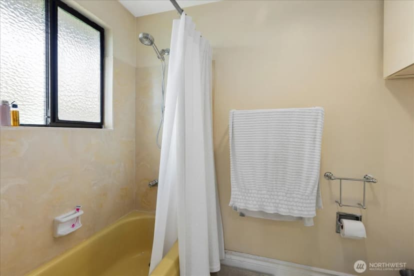 Property photo for 9100 Olympic View Drive, Edmonds photo 21