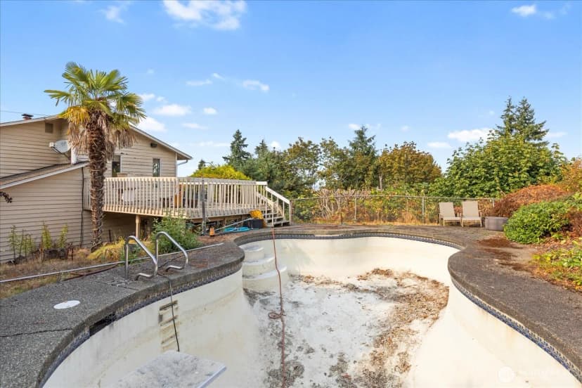 Property photo for 9100 Olympic View Drive, Edmonds photo 32