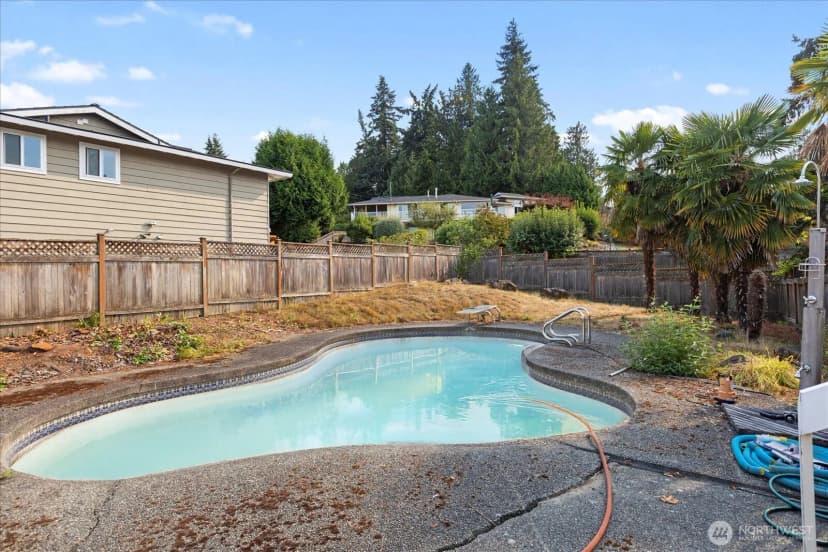 Property photo for 9100 Olympic View Drive, Edmonds photo 31