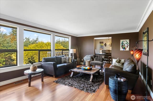 Property photo for 9100 Olympic View Drive, Edmonds photo 4