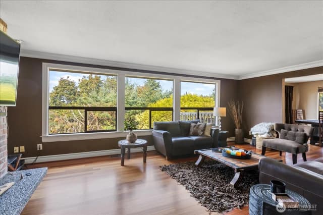 Property photo for 9100 Olympic View Drive, Edmonds photo 3