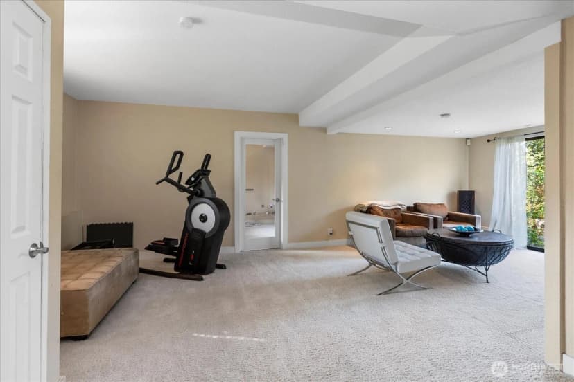Property photo for 9100 Olympic View Drive, Edmonds photo 25