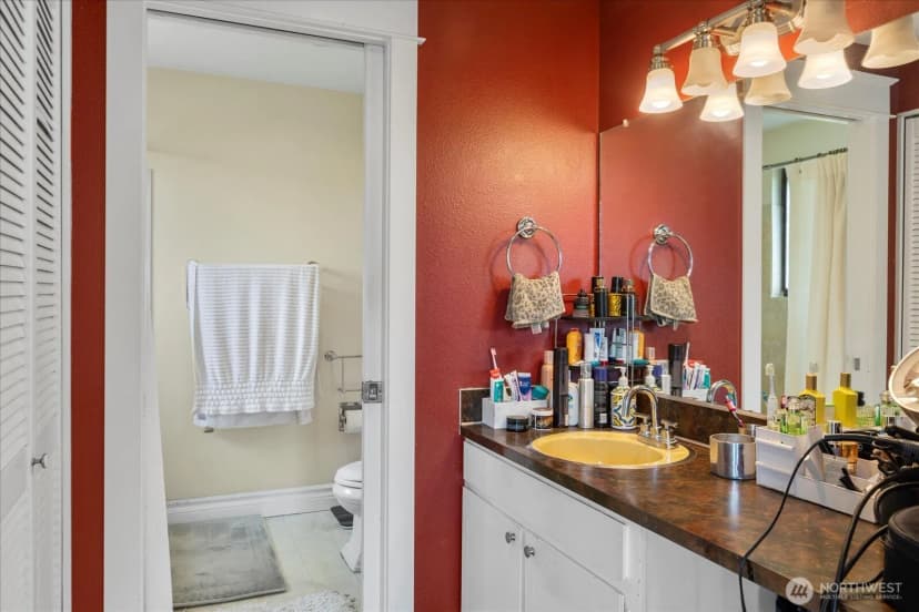 Property photo for 9100 Olympic View Drive, Edmonds photo 20