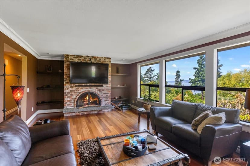 Property photo for 9100 Olympic View Drive, Edmonds photo 5
