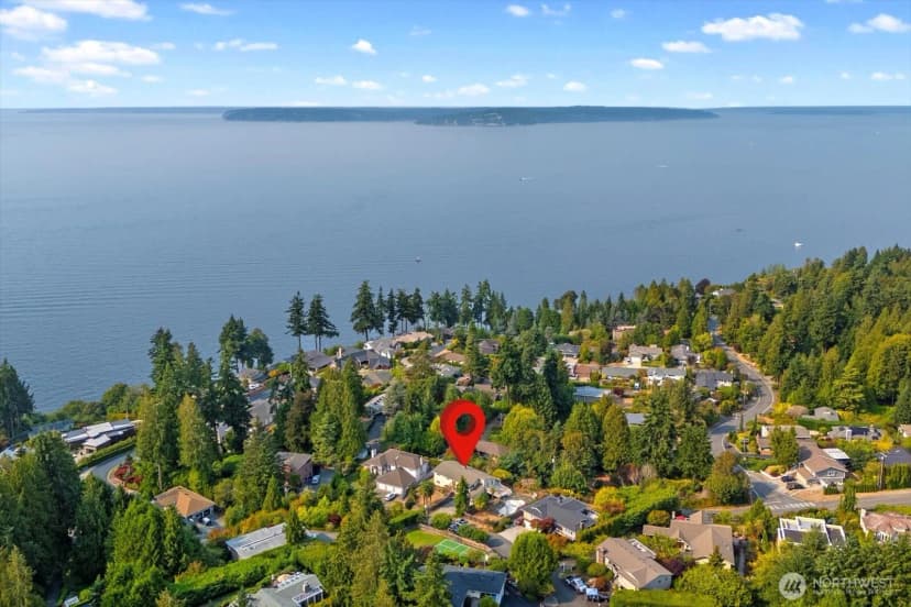 Property photo for 9100 Olympic View Drive, Edmonds photo 38