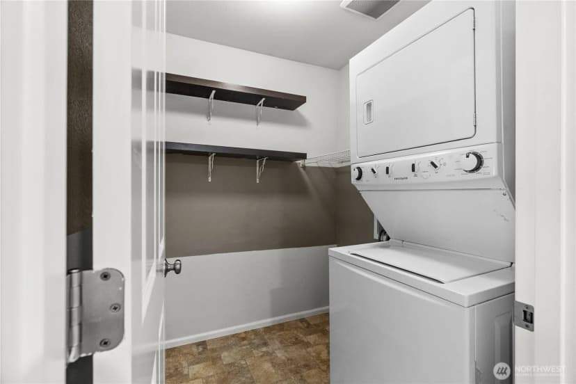 Property photo for 5817 Acclaimation Street E, Fife photo 18
